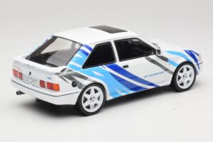 Ford Escort Mk4 RS Turbo S2 Blanc Avec Décor MCG 1:18 MCG18547R Métal — image 2 sur 6