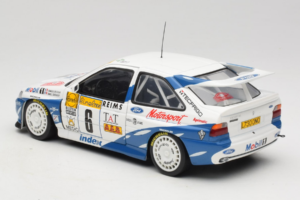 Ford Escort RS Cosworth Mobil 1 #6 F. Delecour / D. Grataloup Rally Monte Carlo Winner 1994 UT Models 1:18 180948106 Métal — image 7 sur 8