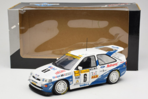 Ford Escort RS Cosworth Mobil 1 #6 F. Delecour / D. Grataloup Rally Monte Carlo Winner 1994 UT Models 1:18 180948106 Métal — image 8 sur 8
