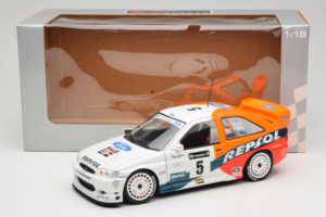 Ford Escort RS Cosworth Repsol #5 C. Sainz / L. Moya RAC Rally 1997 UT Models 1:18 39750 Métal — image 8 sur 8