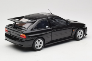 Ford Escort RS Cosworth Black Metallic Minichamps 1:18 150089020 Métal — image 3 sur 8
