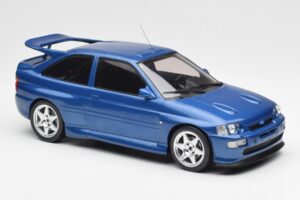 Ford Escort RS Cosworth Bleu IXO 1:18 18CMC180 Métal — image 4 sur 6