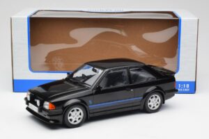 Ford Escort RS Turbo Voiture Privée Princesse Diana Noir MCG 1:18 MCG18420 Métal — image 6 sur 6