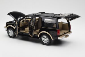 Ford Expedition Eddie Bauer Noir UT Models 1:18 22710 Métal — image 4 sur 7