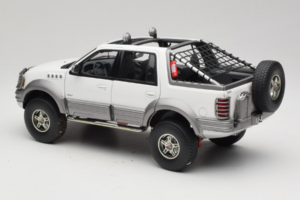 Ford Expedition Himalaya White AUTOart 1:18 72781 Métal — image 7 sur 8