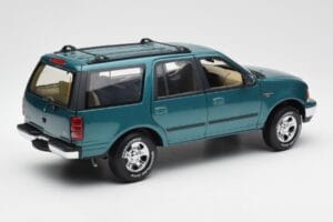 Ford Expedition XLT Vert Métallique UT Models 1:18 22717 Métal — image 3 sur 8