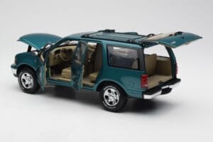 Ford Expedition XLT Vert Métallique UT Models 1:18 22717 Métal — image 5 sur 8