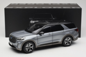 Ford Explorer Gris OEM 1:18 FORD2020 Métal — image 8 sur 8