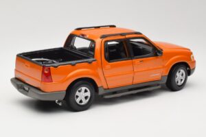 Ford Explorer Sport Trac Orange Maisto 1:18 536891G Métal — image 3 sur 8