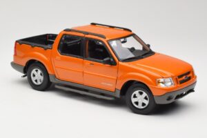 Ford Explorer Sport Trac Orange Maisto 1:18 536891G Métal — image 6 sur 8