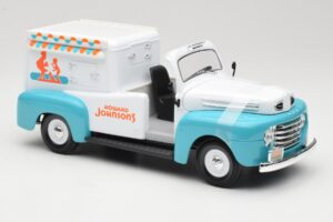 Ford F-1 Howard Johnson's Ice Cream Road Signature 1:18 92229 Métal — image 4 sur 6