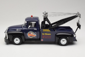 Ford F-100 Dépanneuse Bob's Towing Welly 1:18 19834-W Métal — image 3 sur 6