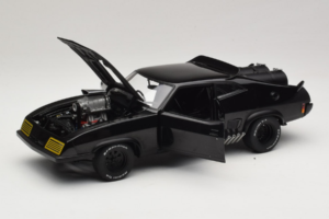 Ford Falcon XB Interceptor Mad Max 2 The Road Warrior AUTOart 1:18 72745 Métal — image 2 sur 8