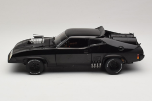 Ford Falcon XB Interceptor Mad Max 2 The Road Warrior AUTOart 1:18 72745 Métal — image 4 sur 8