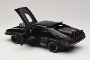 Ford Falcon XB Interceptor Mad Max 2 The Road Warrior AUTOart 1:18 72745 Métal — image 5 sur 8