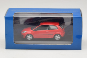 Ford Fiesta Mk5 2-Door Rouge Minichamps 1:43 FIESTA004 Métal — image 4 sur 4