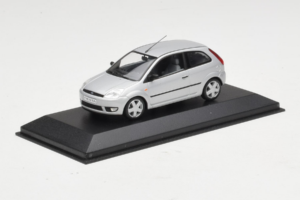Ford Fiesta Mk5 2-Door Argent Minichamps 1:43 FIESTA003 Métal — image 2 sur 4