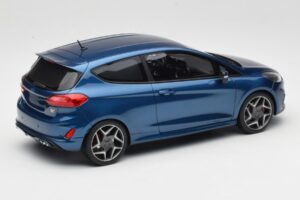 Ford Fiesta Mk8 ST Bleu DNA 1:18 DNA000092 Résine — image 2 sur 6
