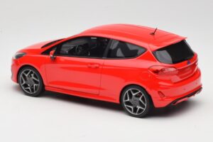 Ford Fiesta Mk8 ST Rouge DNA 1:18 DNA000093 Résine — image 5 sur 6