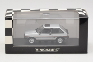 Ford Fiesta XR2 Argent Minichamps 1:43 400085160 Métal — image 4 sur 4