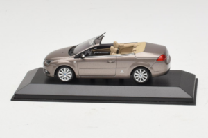 Ford Focus Mk2 CC Gris Minichamps 1:43 FORD005 Métal