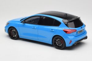 Ford Focus ST Edition Mk4 Azure Blue Otto 1:18 OT1186 Résine — image 5 sur 6