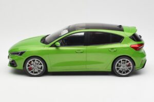 Ford Focus ST Mk4 Vert MCG 1:18 MCG18452 Métal — image 3 sur 6