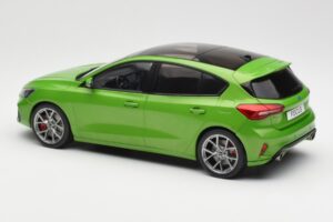Ford Focus ST Mk4 Vert MCG 1:18 MCG18452 Métal — image 5 sur 6