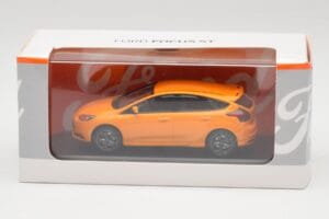 Ford Focus ST Mk3 Tangerine Scream Minichamps 1:43 FOCUS001 Métal — image 4 sur 4