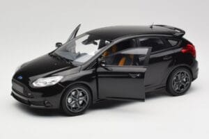 Ford Focus ST Mk2 Panther Black Metallic Minichamps 1:18 110082000 Métal — image 2 sur 8