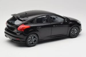 Ford Focus ST Mk2 Panther Black Metallic Minichamps 1:18 110082000 Métal — image 3 sur 8
