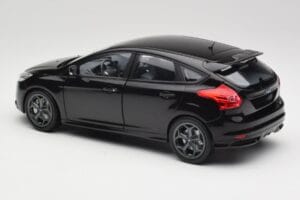 Ford Focus ST Mk2 Panther Black Metallic Minichamps 1:18 110082000 Métal — image 7 sur 8