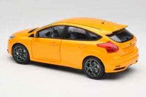 Ford Focus ST Mk2 Tangerine Scream Minichamps 1:18 110082005 Métal — image 7 sur 8