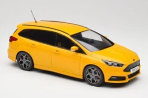 Ford Focus ST Turnier Mk3 Jaune MCG 1:18 MCG18464 Métal — image 4 sur 6