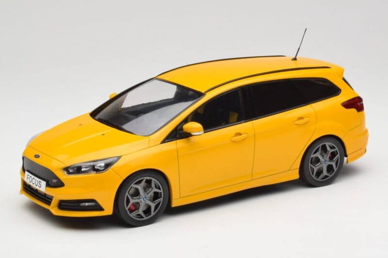 Ford Focus ST Turnier Mk3 Jaune MCG 1:18 MCG18464 Métal