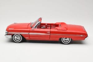Ford Galaxie 500 Cabriolet Rouge Sun Star 1:18 1420 Métal — image 4 sur 8