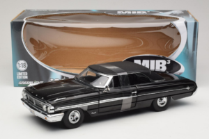 Ford Galaxie 500 Men in Black 3 Movie GreenLight 1:18 15301 Métal — image 6 sur 6