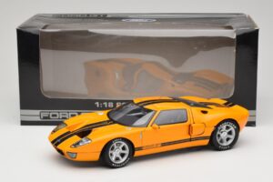 Ford GT Orange Beanstalk Group 1:18 686500597 Métal — image 8 sur 8