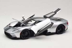 Ford GT Argent Maisto 1:18 31384 Métal — image 2 sur 8