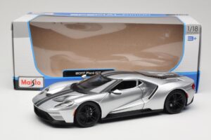 Ford GT Argent Maisto 1:18 31384 Métal — image 8 sur 8