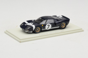 Ford GT40 Mk I #7 B. Bondurant / U. Maglioli 24 Hours of Le Mans 1965 Spark 1:43 S4536 Résine — image 2 sur 4