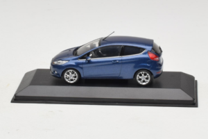 Ford Ka Dark Blue Metallic Minichamps 1:43 FORD004 Métal