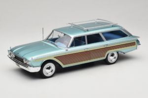 Ford Country Squire Bleu MCG 1:18 MCG18049 Métal