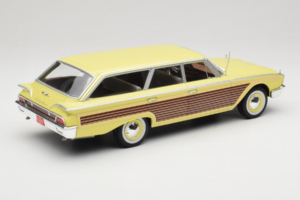 Ford Country Squire Jaune MCG 1:18 MCG18048 Métal — image 2 sur 6