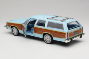 Ford LTD Country Squire Charlie's Angels Movie GreenLight 1:18 19066 Métal — image 5 sur 8