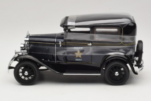 Ford Model A Tudor Police Car Motor City 1:18 43008 Métal — image 3 sur 6