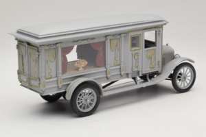 Ford Model T Corbillard Sculpté Orné Precision Miniatures 1:18 PMSC-07G Métal — image 3 sur 8