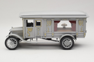 Ford Model T Corbillard Sculpté Orné Precision Miniatures 1:18 PMSC-07G Métal — image 4 sur 8
