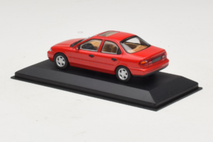 Ford Mondeo Mk1 Berline Rouge Minichamps 1:43 82000 Métal — image 3 sur 4