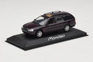 Ford Mondeo Mk1 Turnier Dark Blue Metallic Minichamps 1:43 43306312 Métal — image 2 sur 4